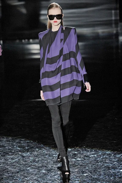 Look 24